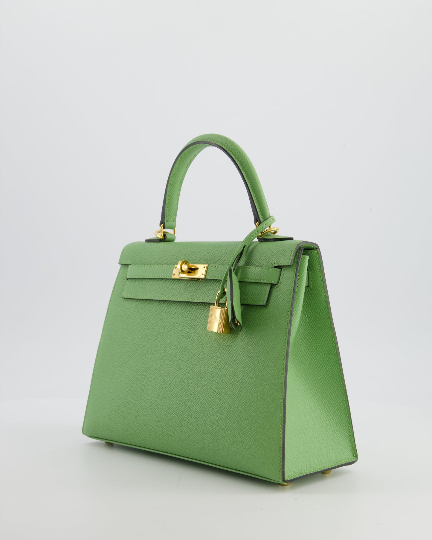 *HOT COLOUR* Herm�s Kelly 25 Sellier Bag in Vert Criquet Epsom Leather with Gold Hardware