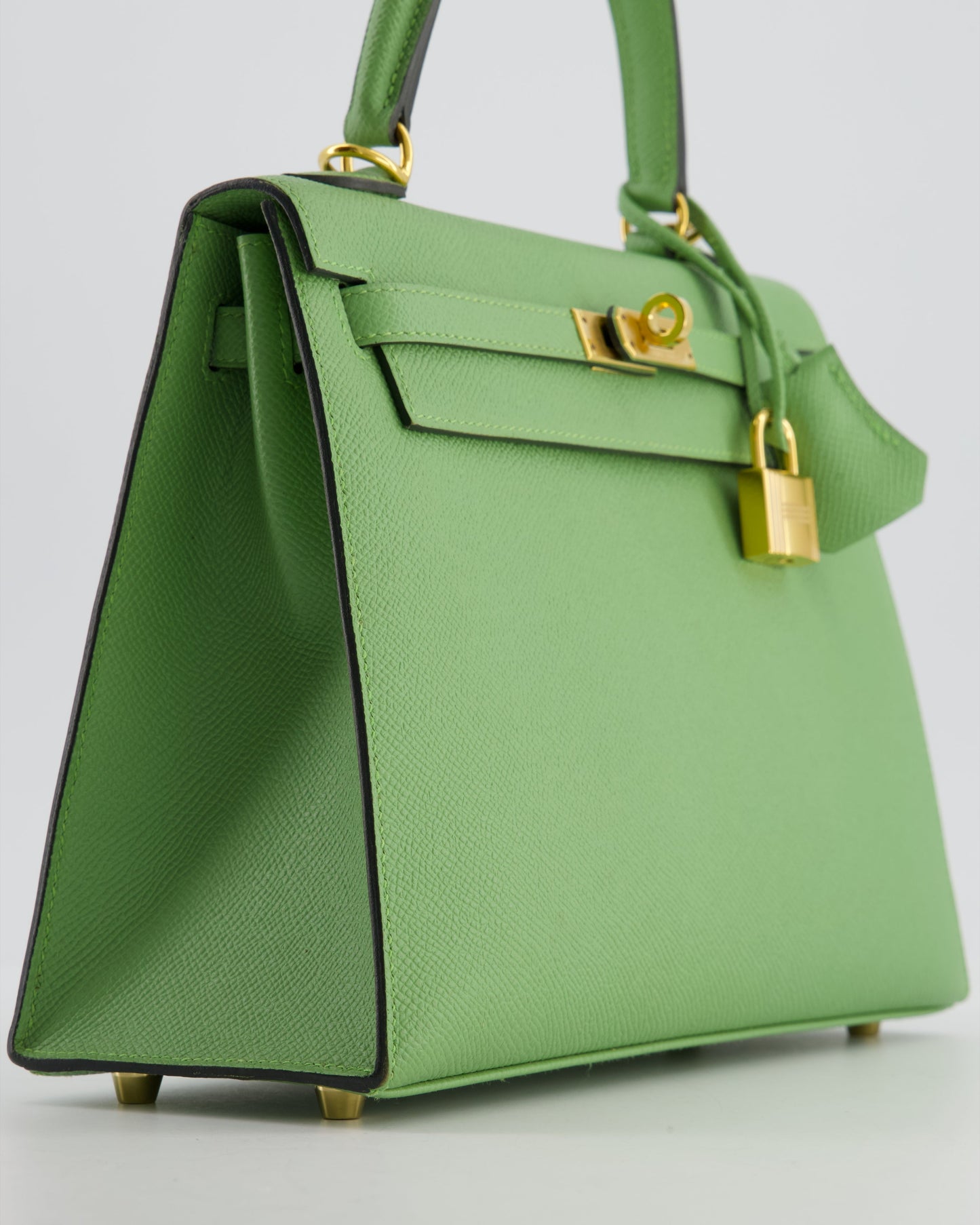*HOT COLOUR* Herm�s Kelly 25 Sellier Bag in Vert Criquet Epsom Leather with Gold Hardware