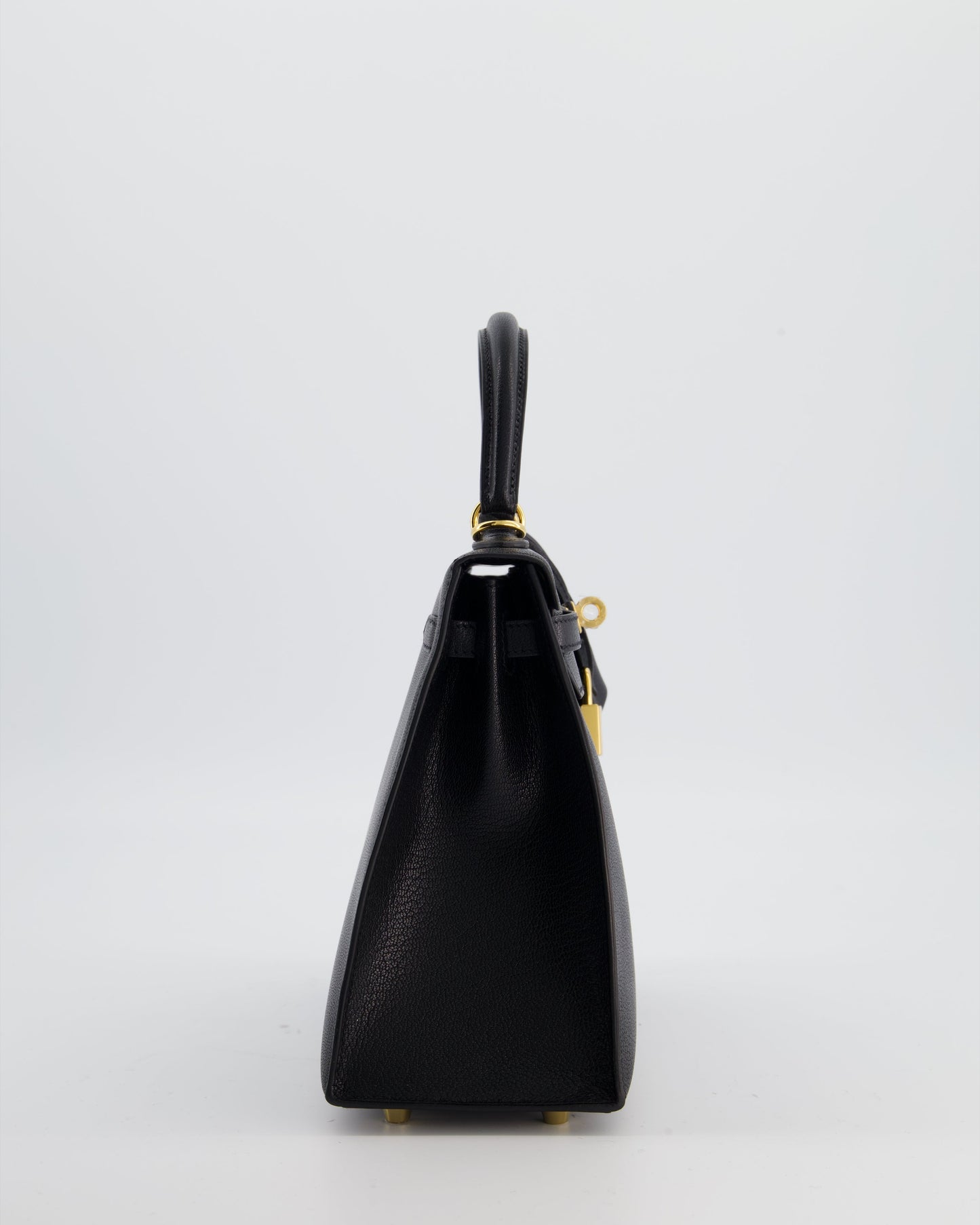 *SUPER RARE* Herm�s Kelly 25 Sellier Bag in Noir Ch�vre Chamkila Leather with Gold Hardware