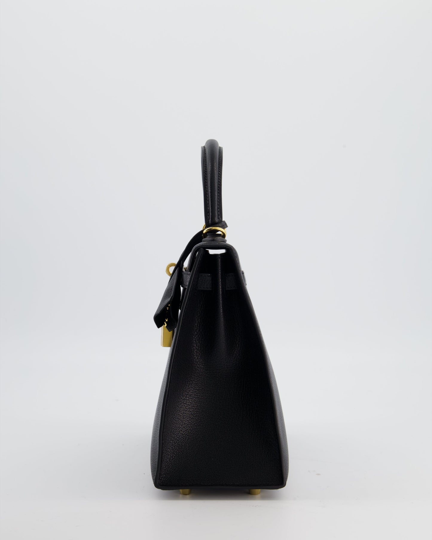 *SUPER RARE* Herm�s Kelly 25 Sellier Bag in Noir Ch�vre Chamkila Leather with Gold Hardware