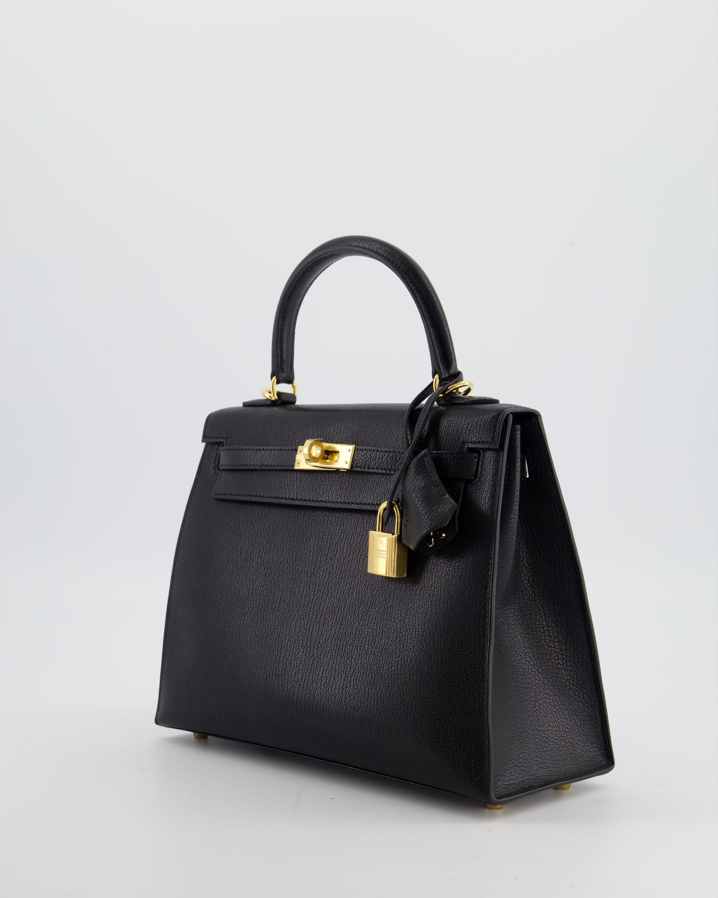 *SUPER RARE* Herm�s Kelly 25 Sellier Bag in Noir Ch�vre Chamkila Leather with Gold Hardware