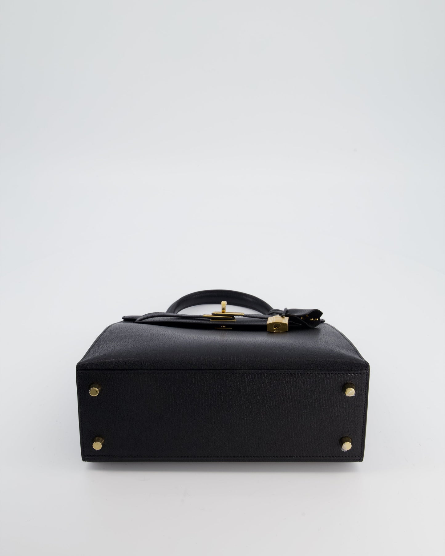 *SUPER RARE* Herm�s Kelly 25 Sellier Bag in Noir Ch�vre Chamkila Leather with Gold Hardware