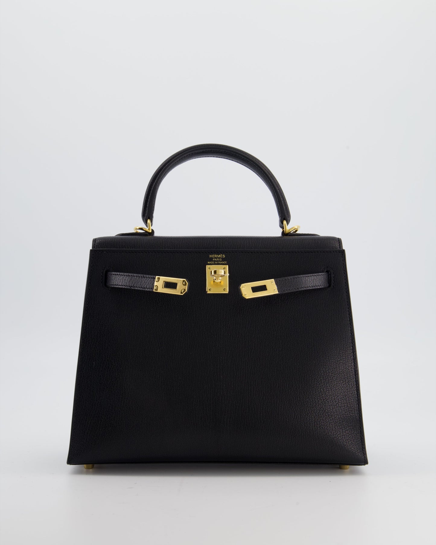 *SUPER RARE* Herm�s Kelly 25 Sellier Bag in Noir Ch�vre Chamkila Leather with Gold Hardware