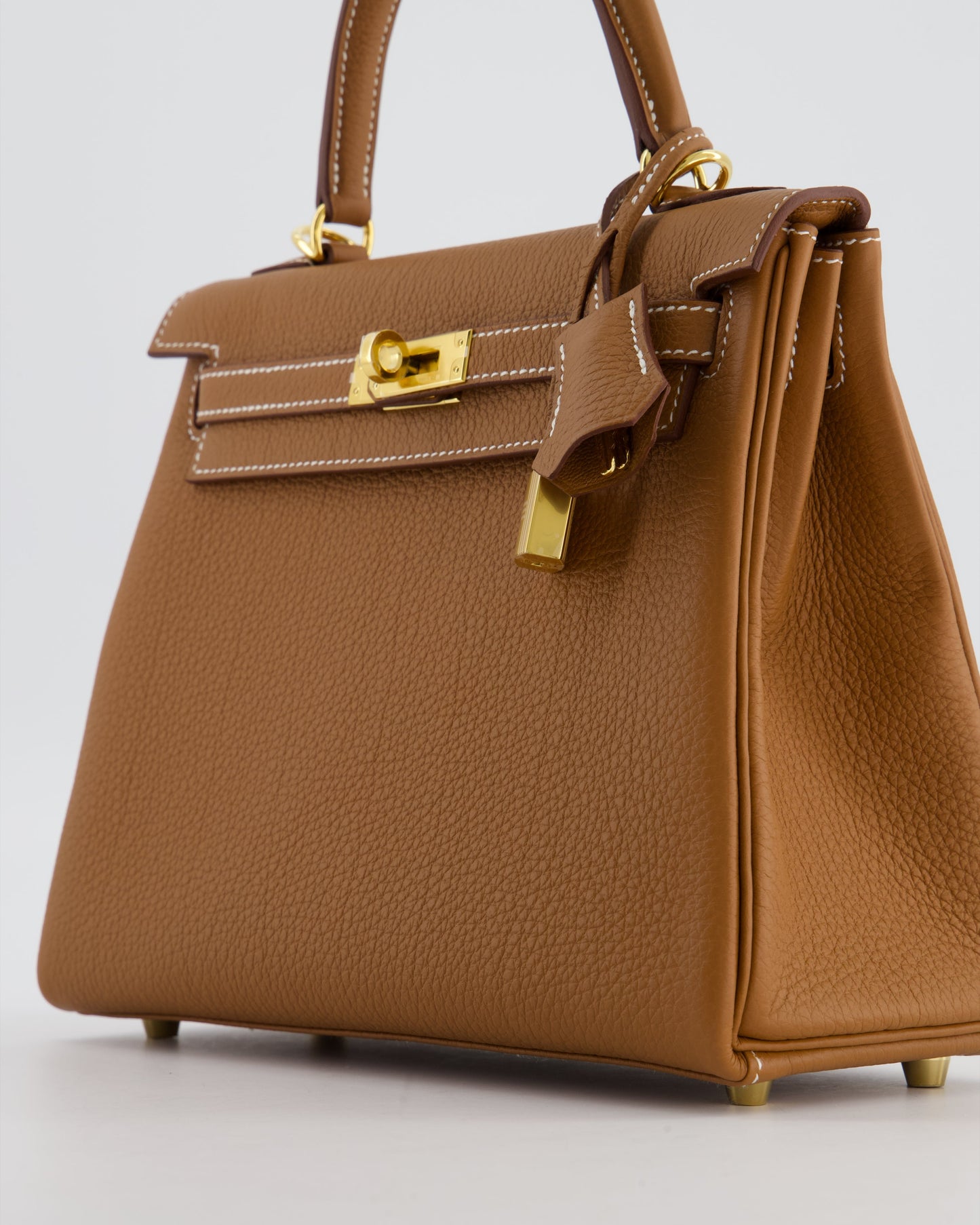 Herm�s Kelly 25 Retourne Bag in Gold Togo Leather with Gold Hardware
