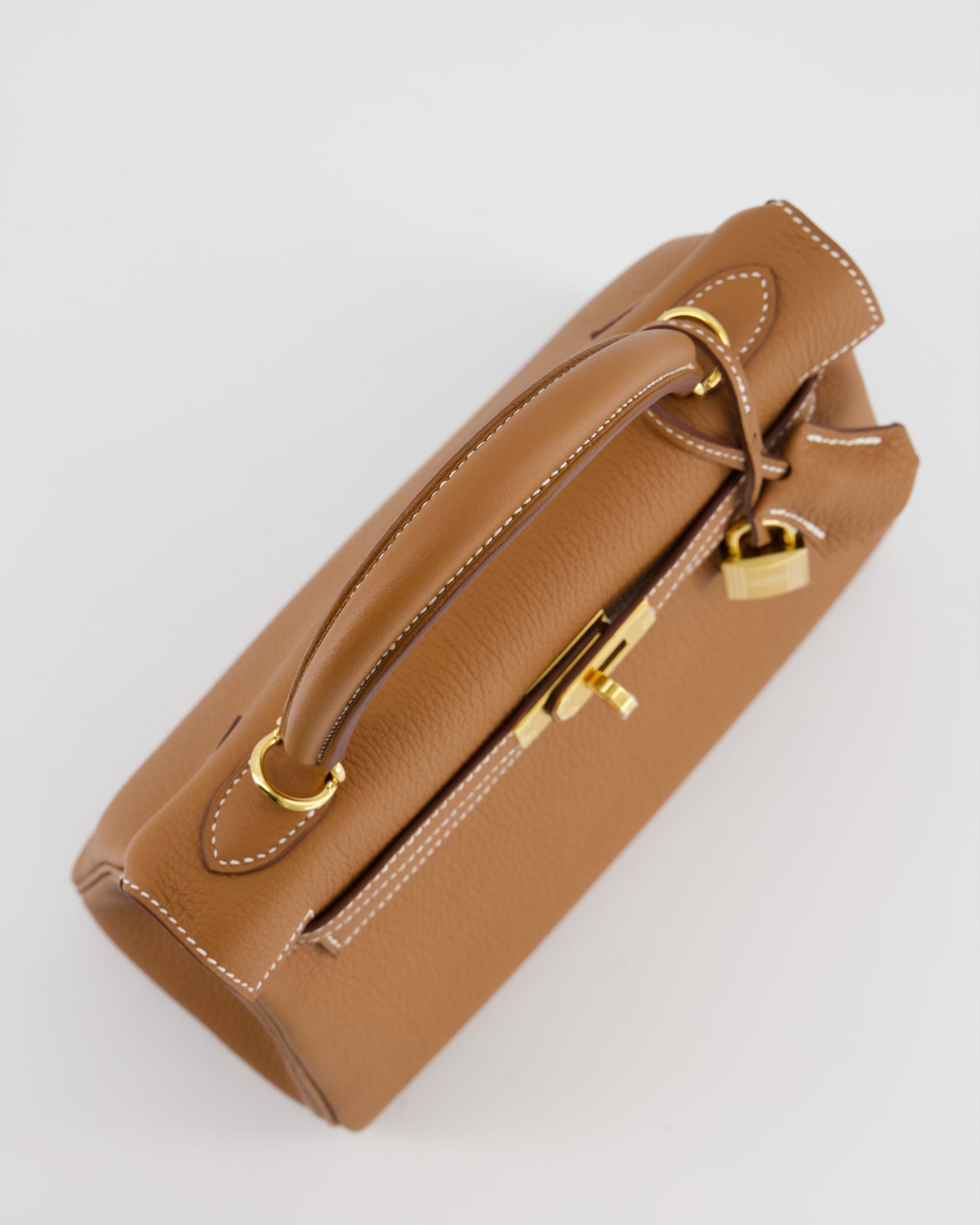 Herm�s Kelly 25 Retourne Bag in Gold Togo Leather with Gold Hardware