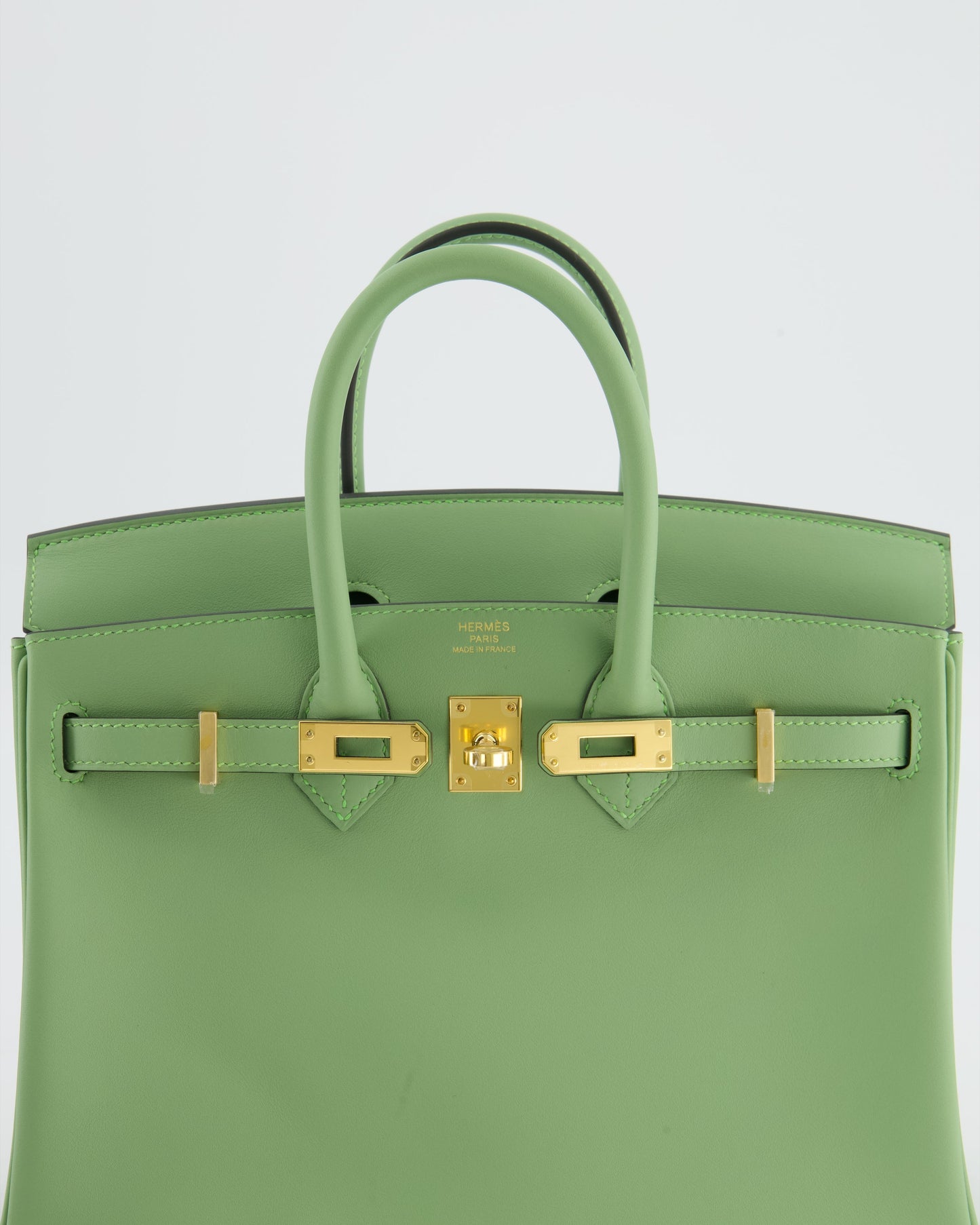 *HOT COLOUR* Herm�s Birkin 25 Retourne Bag in Vert Criquet Swift Leather with Gold Hardware