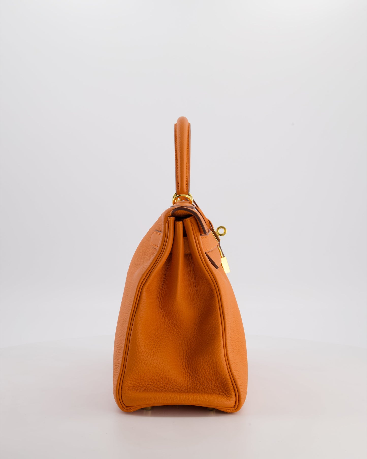 *FIRE PRICE* Herm�s Kelly Bag 28 Retourne in Orange Togo Leather with Gold Hardware