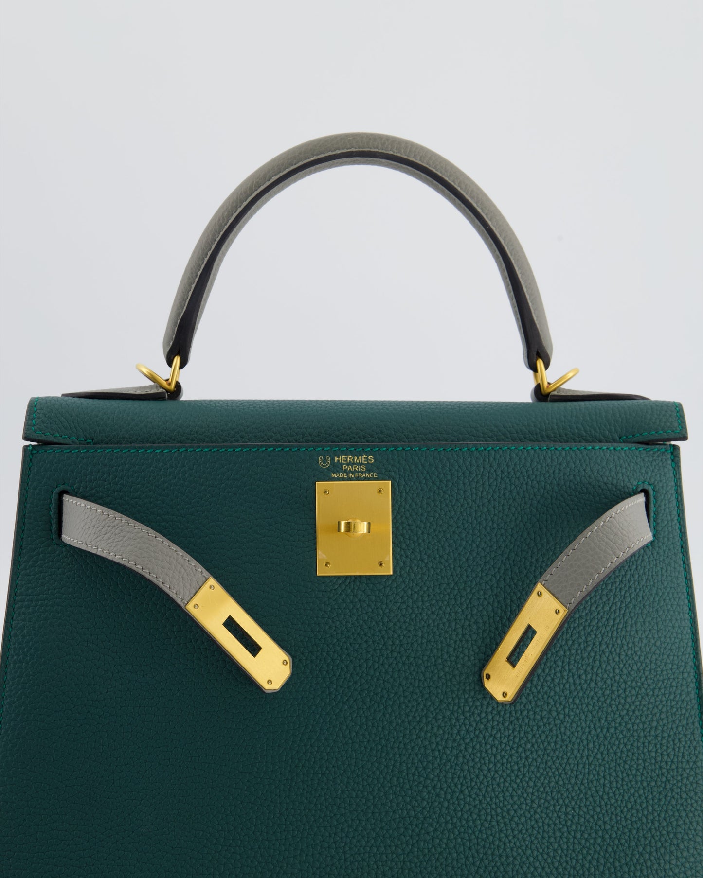 Herm�s HSS Kelly 28 Sellier Bag in Malachite and Gris Mouette Togo Leather with Brushed Gold Hardware