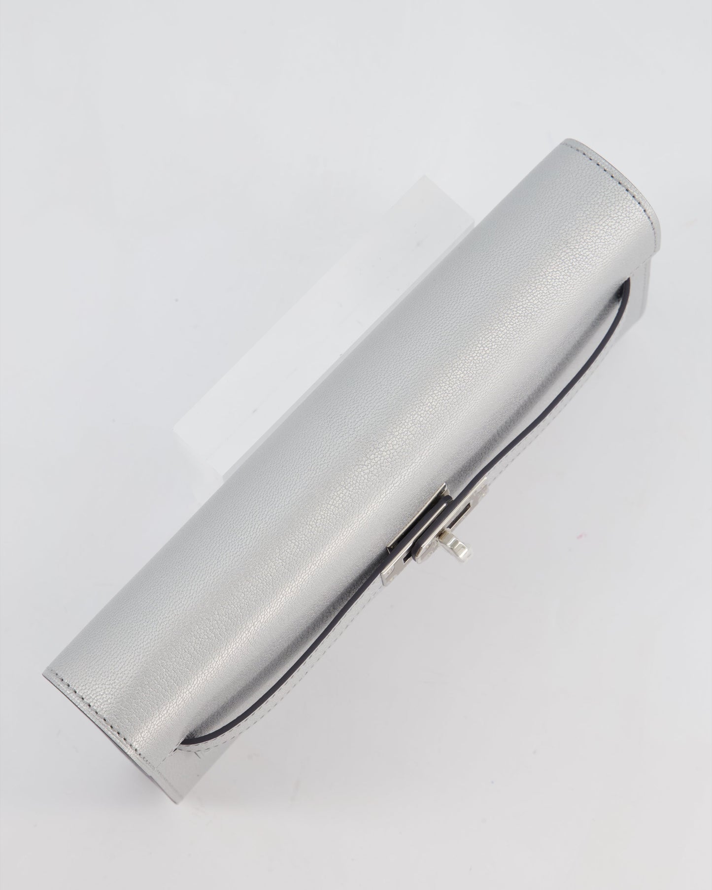 *SUPER RARE* Herm�s Kelly To Go Bag in Argent Chevre Chamkila Leather with Palladium Hardware