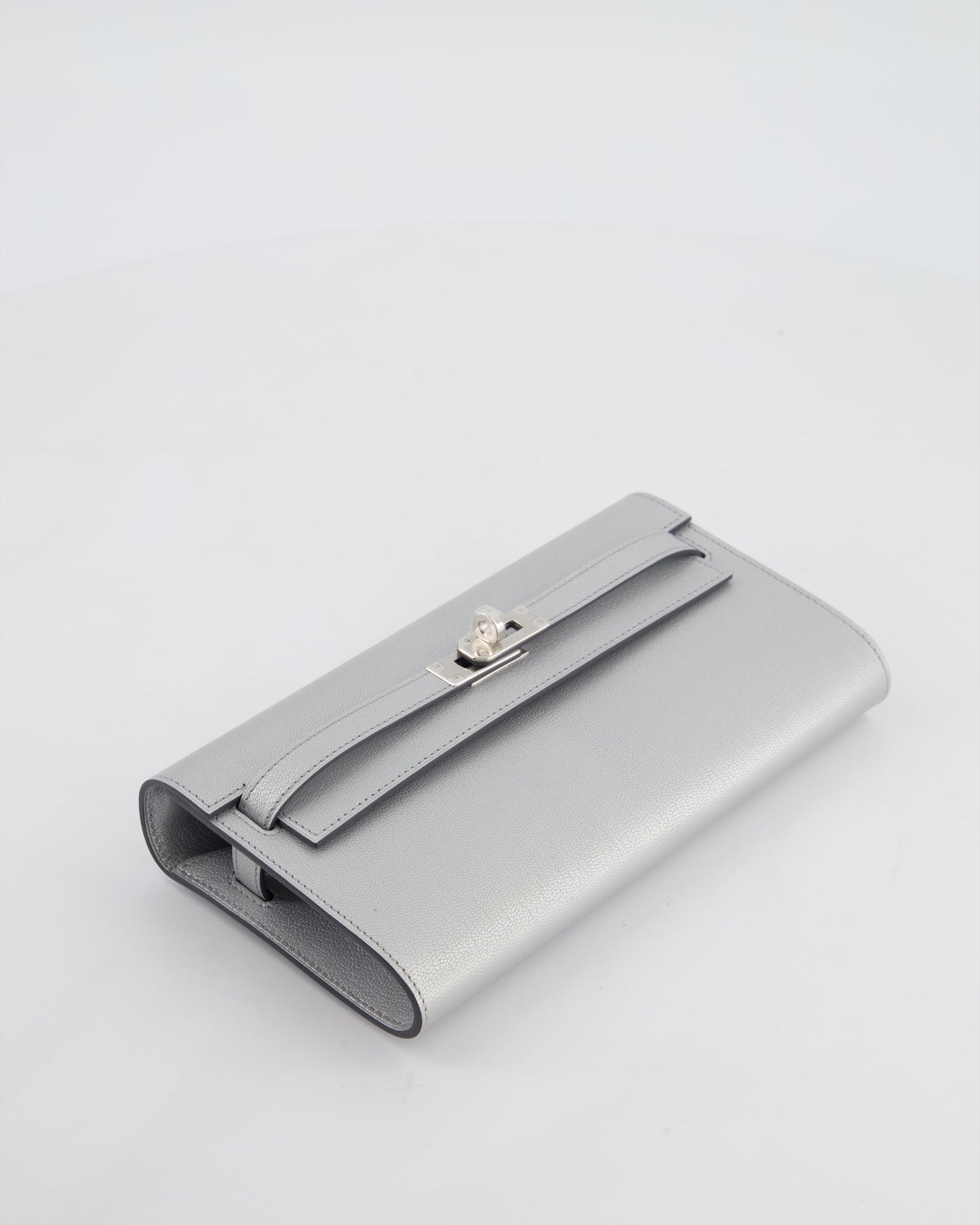 *SUPER RARE* Herm�s Kelly To Go Bag in Argent Chevre Chamkila Leather with Palladium Hardware