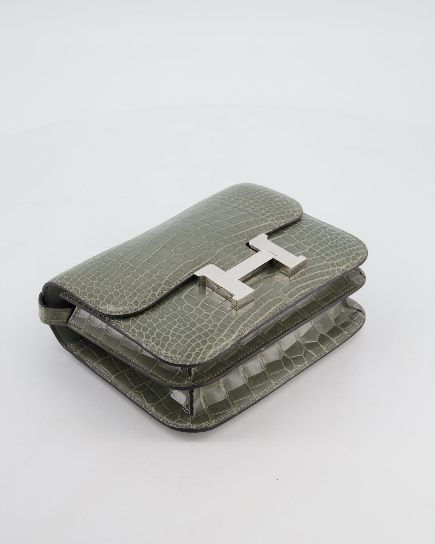 *HOT COLOUR* Hermès Constance III 18 Bag in Gris Ciment Shiny Alligator with Palladium Hardware