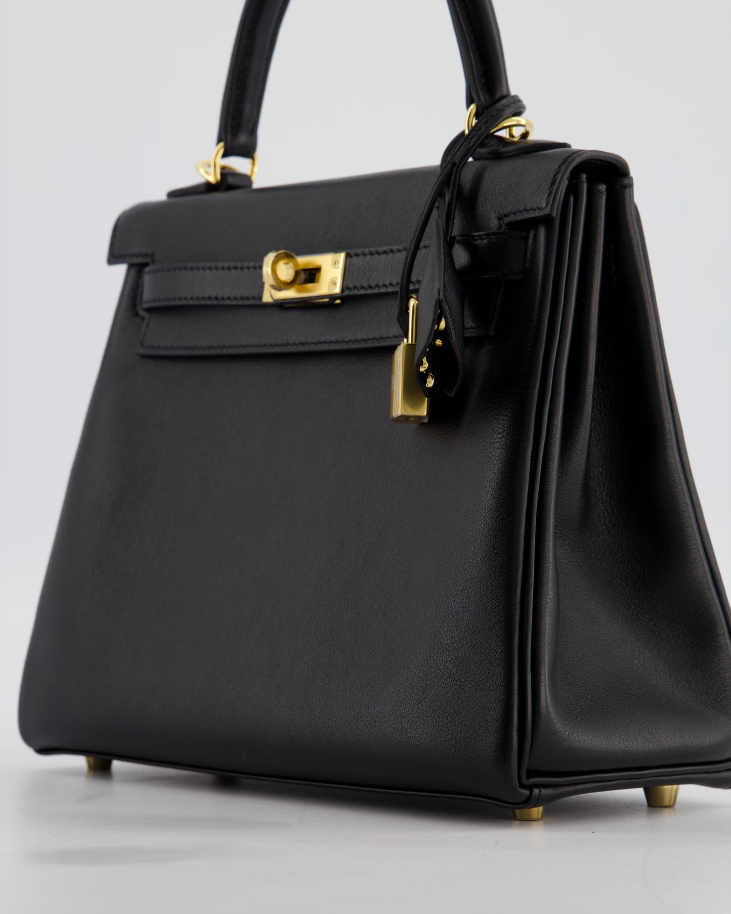 *RARE* Herm�s Black Kelly 25 Retourne Bag in Cheri Leather with Gold Hardware