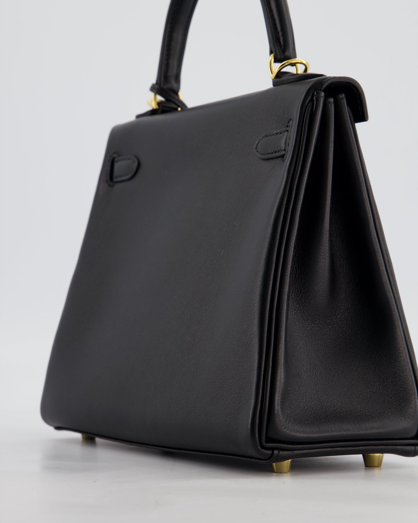 *RARE* Herm�s Black Kelly 25 Retourne Bag in Cheri Leather with Gold Hardware