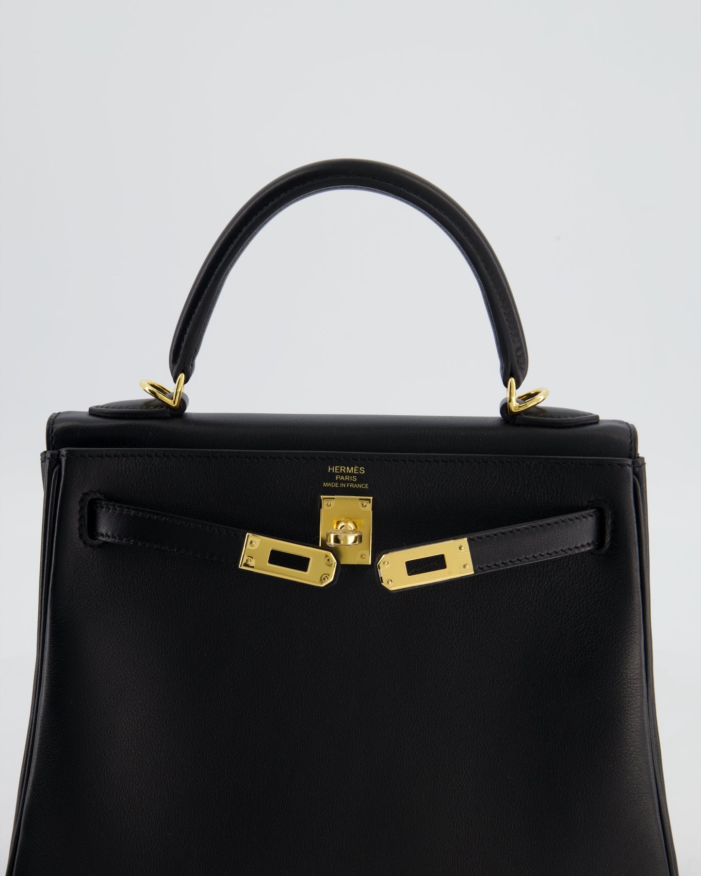 *RARE* Herm�s Black Kelly 25 Retourne Bag in Cheri Leather with Gold Hardware