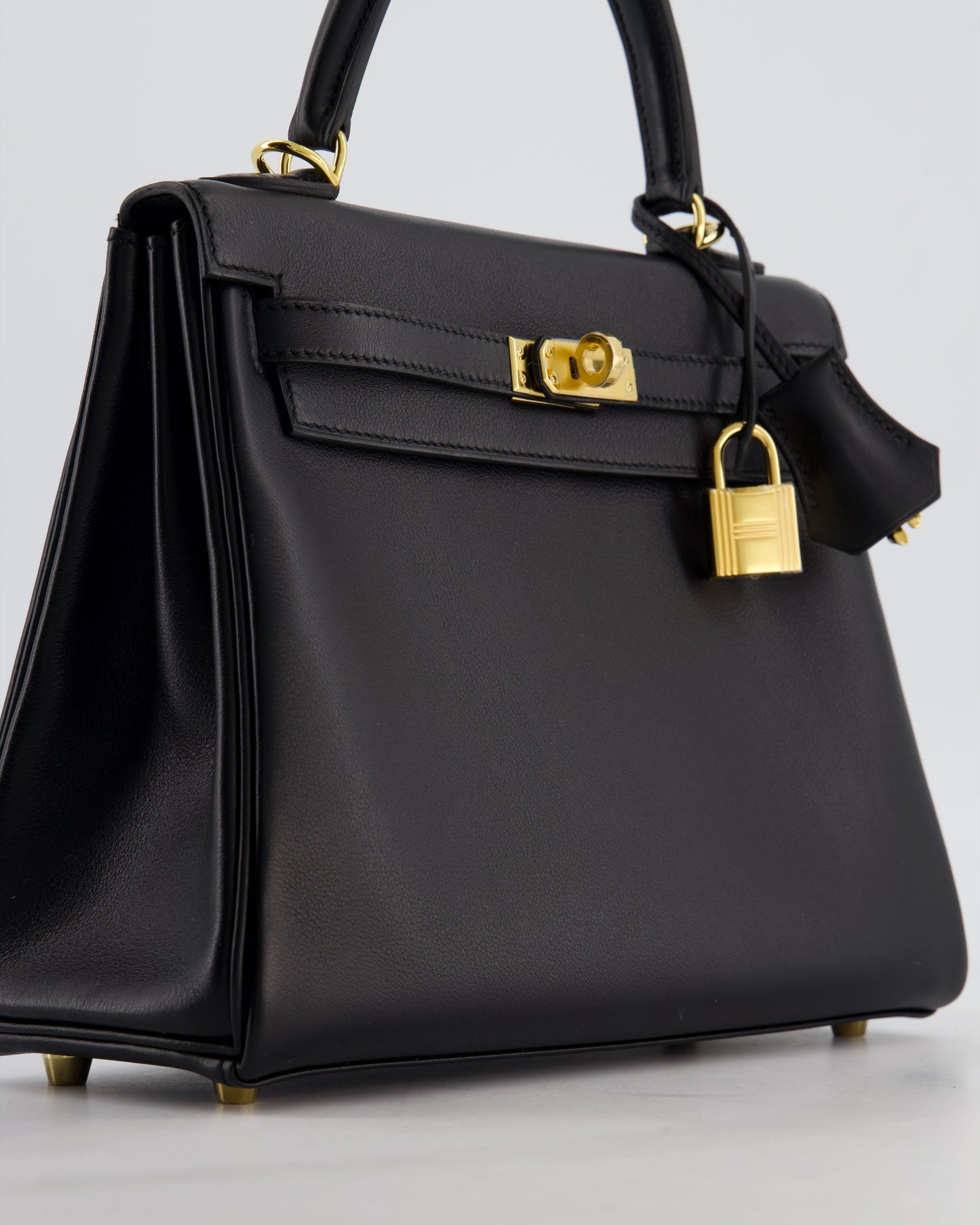 *RARE* Herm�s Black Kelly 25 Retourne Bag in Cheri Leather with Gold Hardware