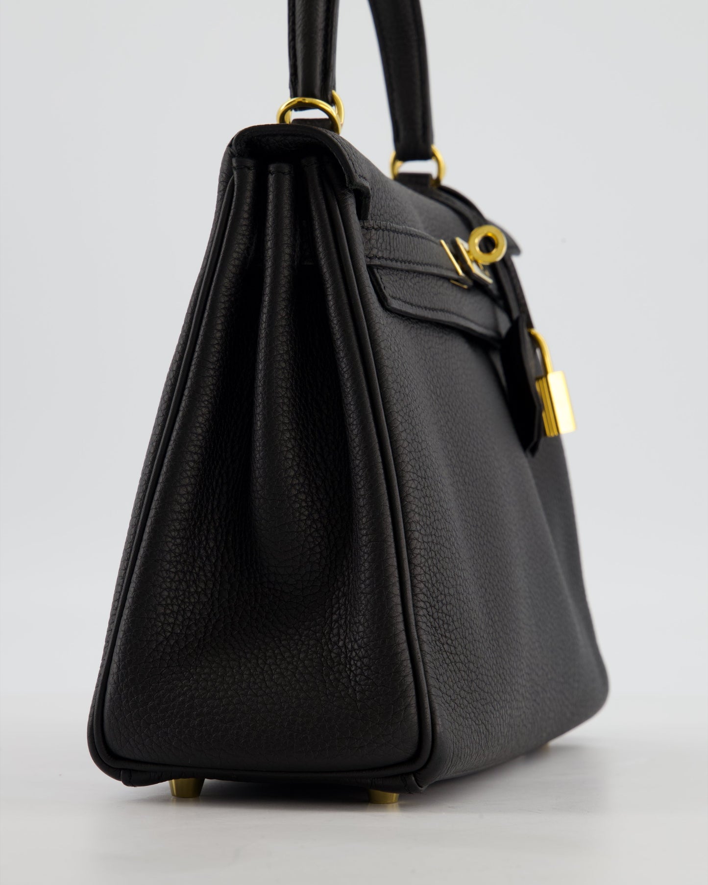 *FIRE PRICE* Herm�s Kelly 25 Retourne Bag in Noir Togo Leather with Gold Hardware