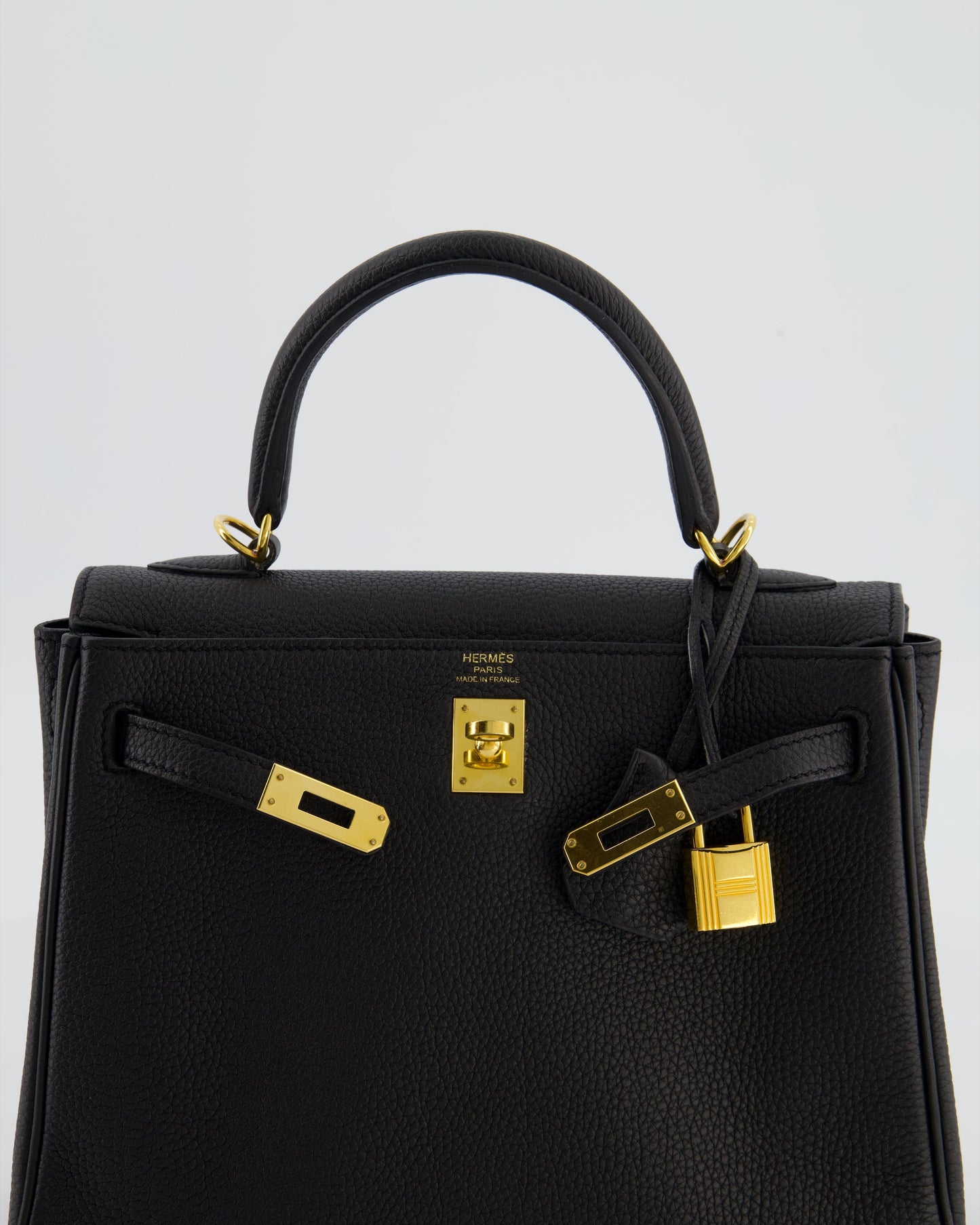 *FIRE PRICE* Herm�s Kelly 25 Retourne Bag in Noir Togo Leather with Gold Hardware