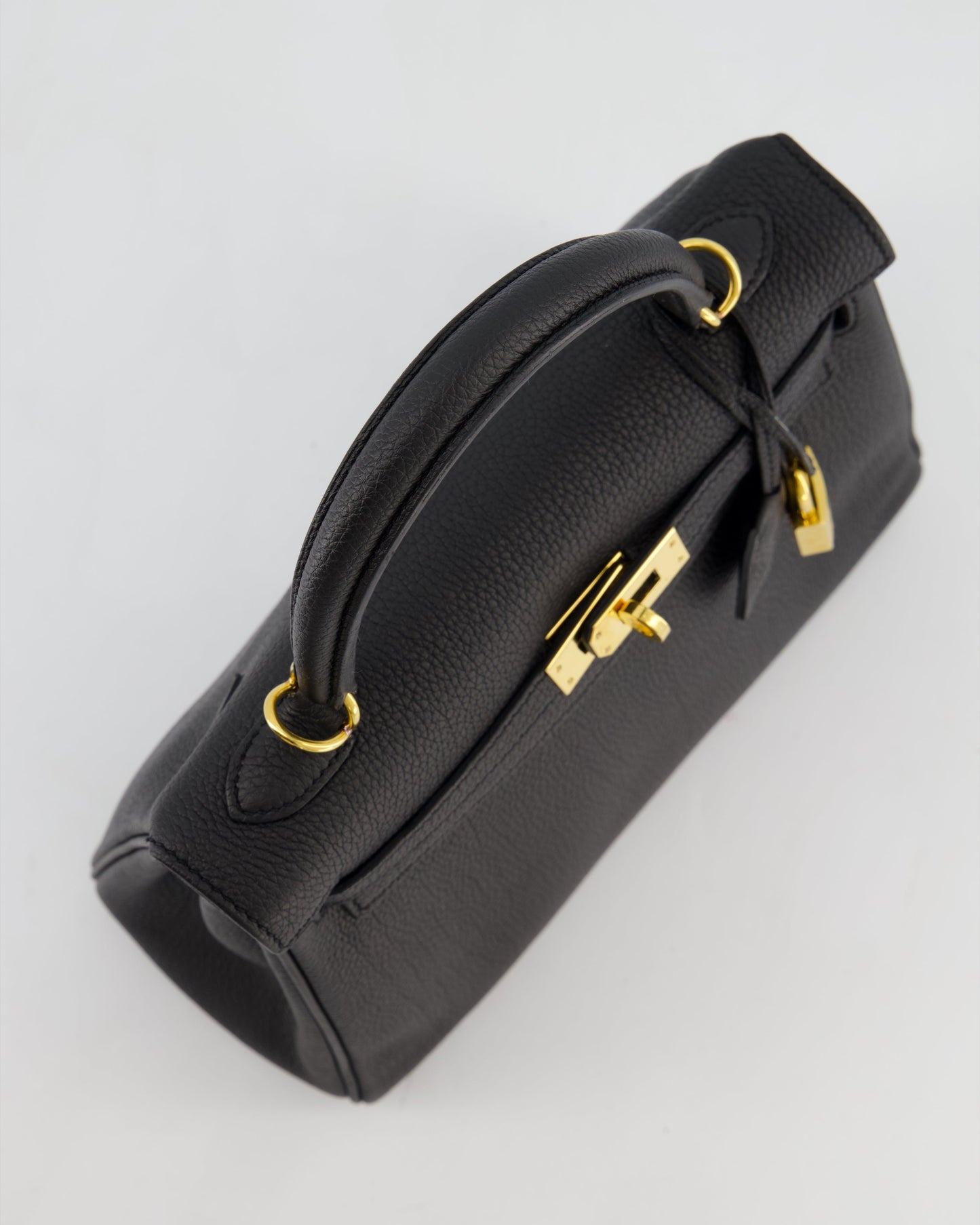 *FIRE PRICE* Herm�s Kelly 25 Retourne Bag in Noir Togo Leather with Gold Hardware