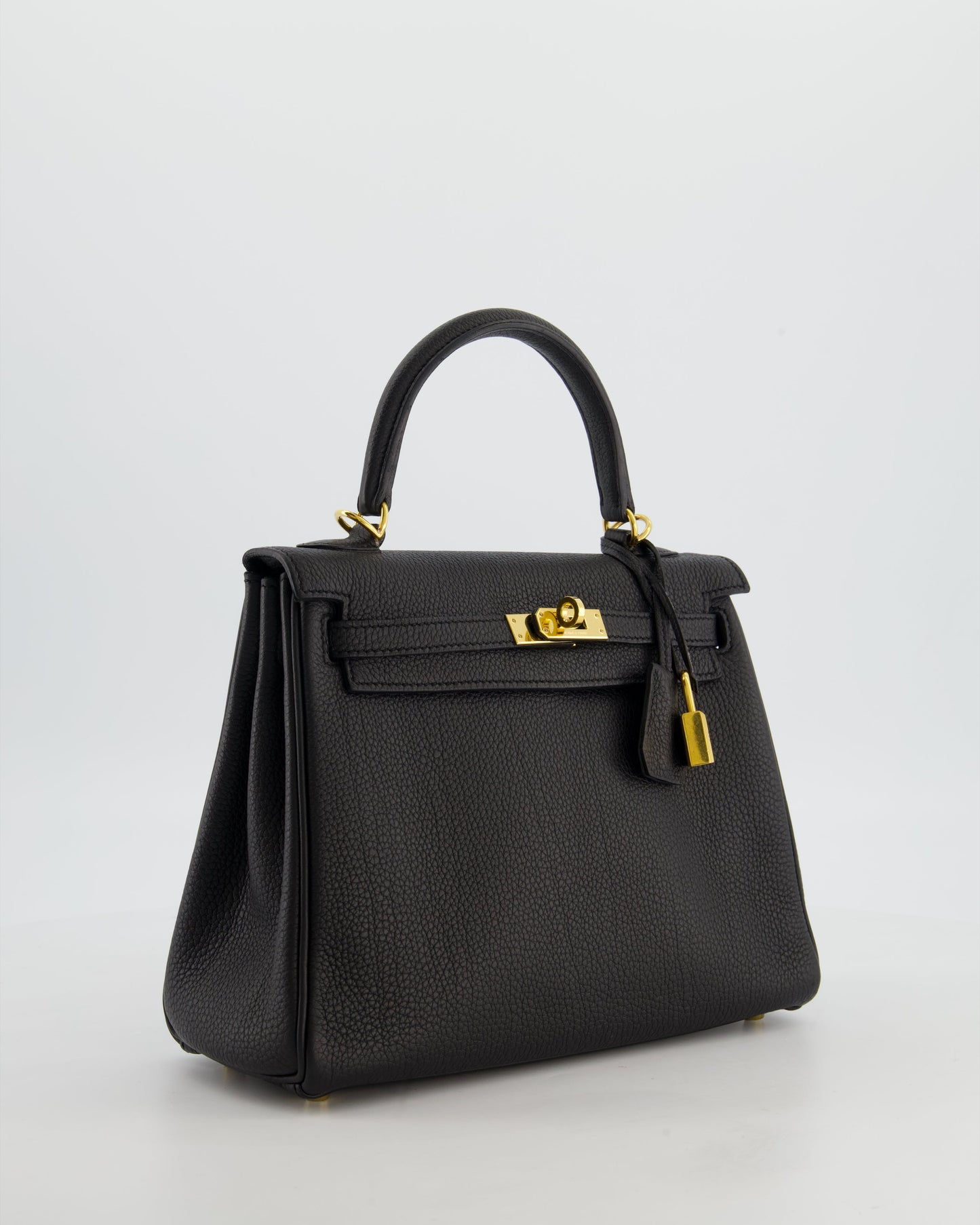 *FIRE PRICE* Herm�s Kelly 25 Retourne Bag in Noir Togo Leather with Gold Hardware