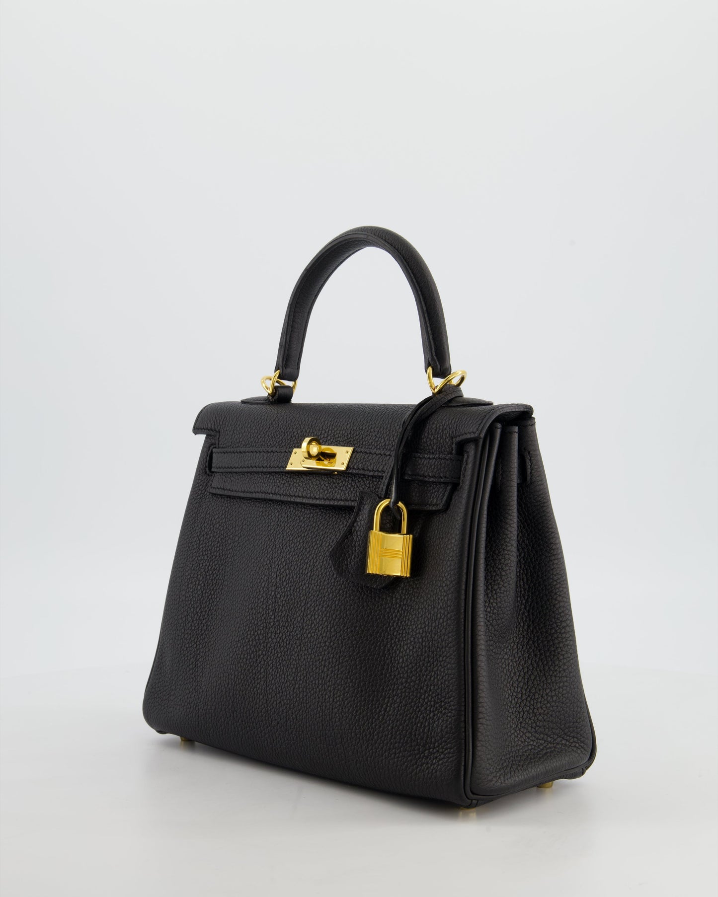 *FIRE PRICE* Herm�s Kelly 25 Retourne Bag in Noir Togo Leather with Gold Hardware