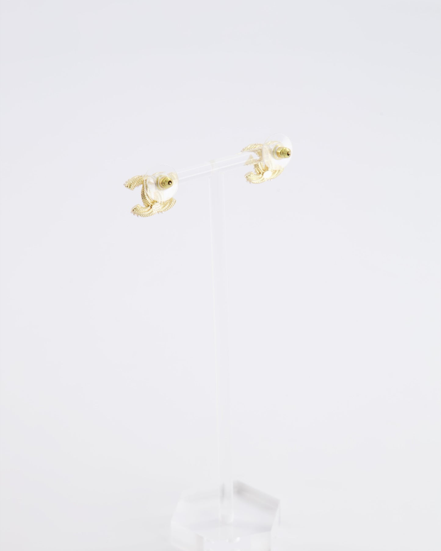 Chanel 24A Champagne Gold Textured CC Logo Small Earrings with Pearls
