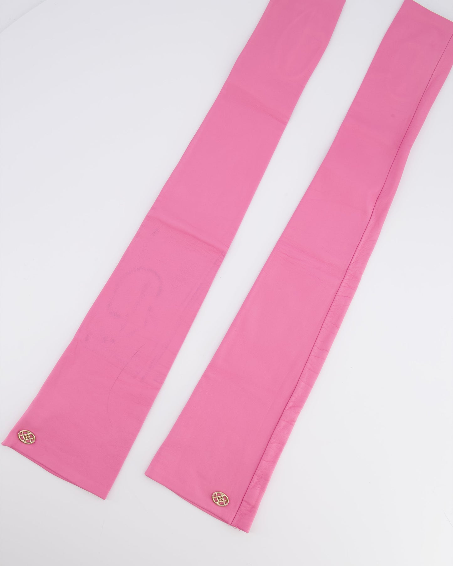 Chanel 18K Pink Lambskin Leather Long Mitten Gloves with Gold CC Logo Details Size 6 1/2cm