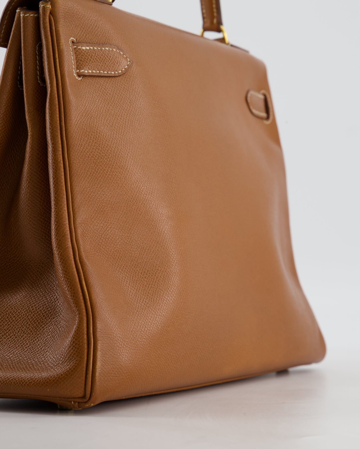 Herm�s   Kelly 32 Bag in Gold Courchevel Leather with Gold Hardware