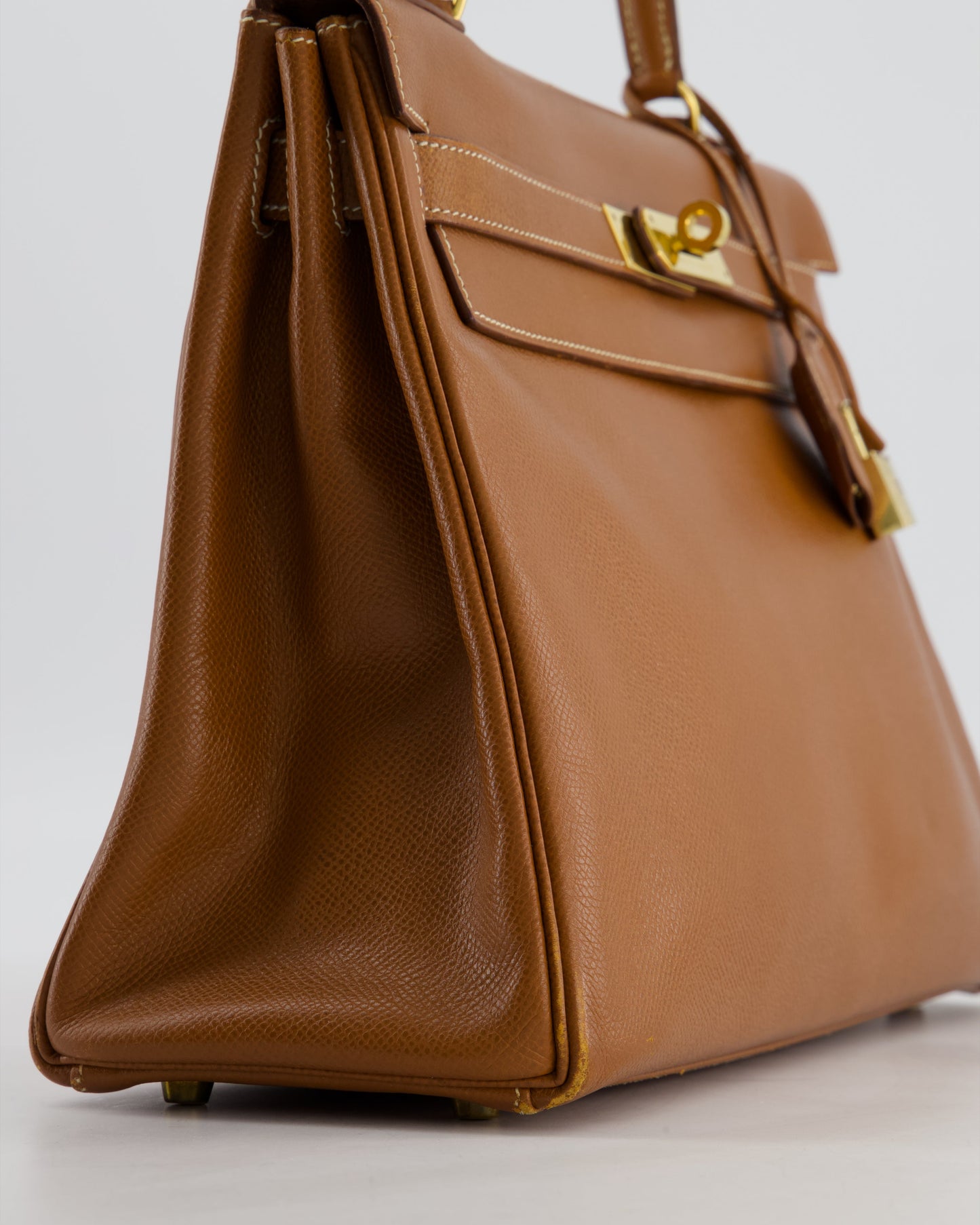Herm�s   Kelly 32 Bag in Gold Courchevel Leather with Gold Hardware