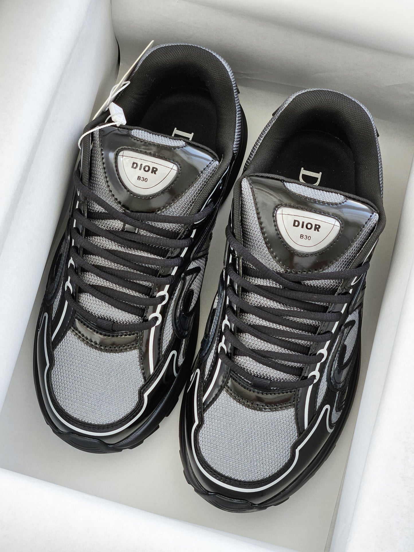 DIOR