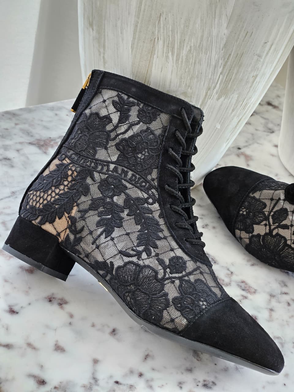 DIOR