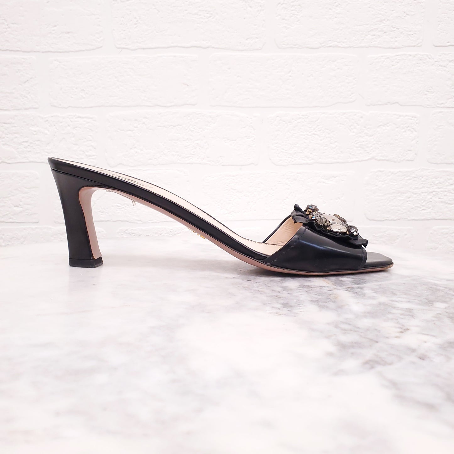 PRADA BLACK KITTEN SANDALS WITH CRYSTAL EMBLEM - SIZE 39