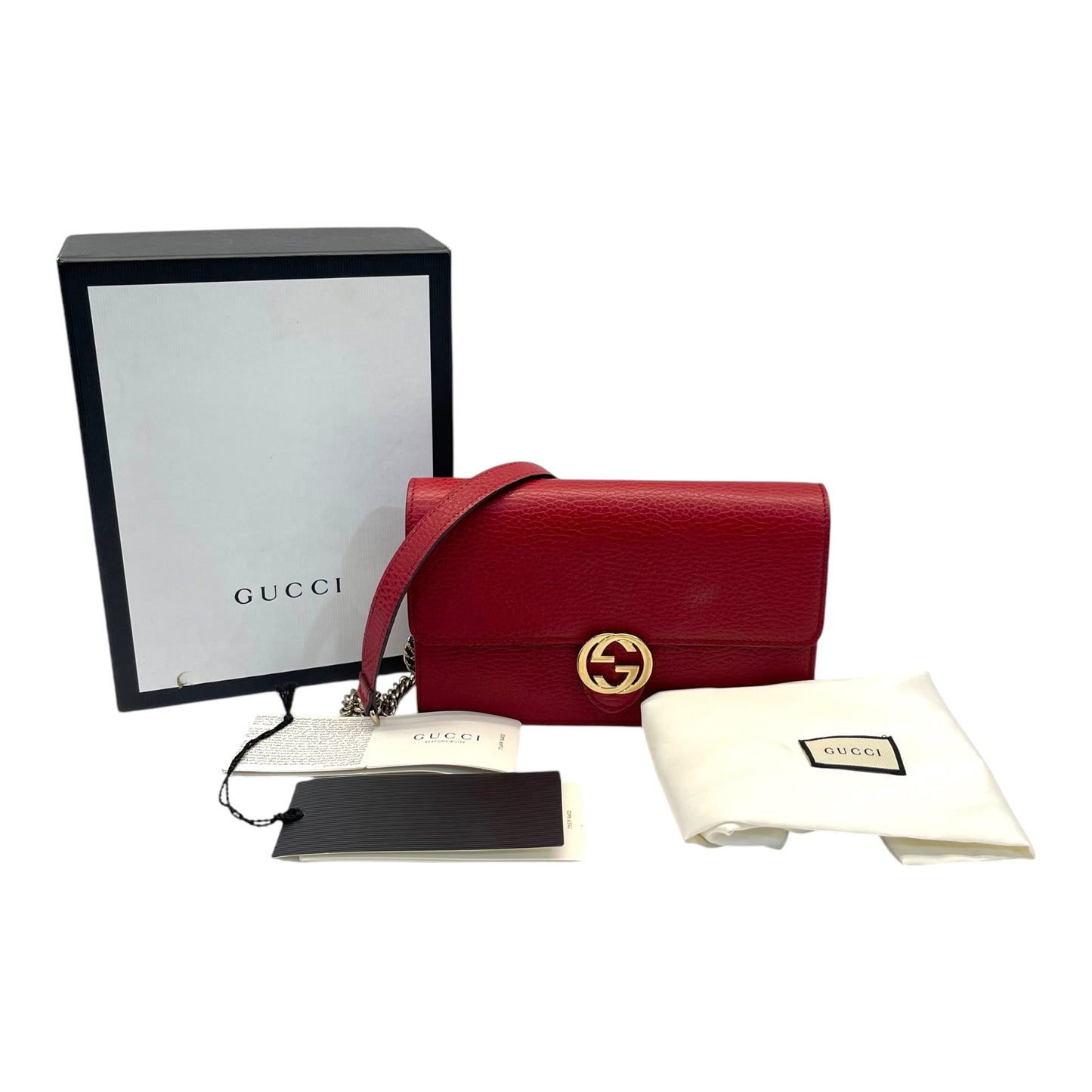 Gucci G Interlocking Wallet on Chain