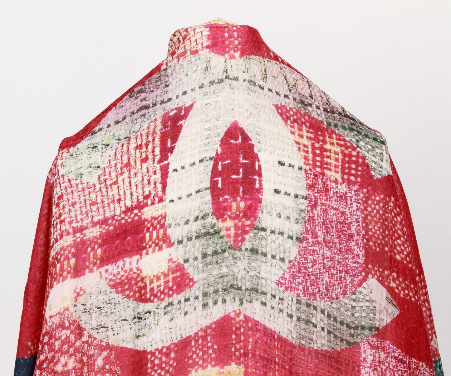 Chanel new tweed print red/green cashmere