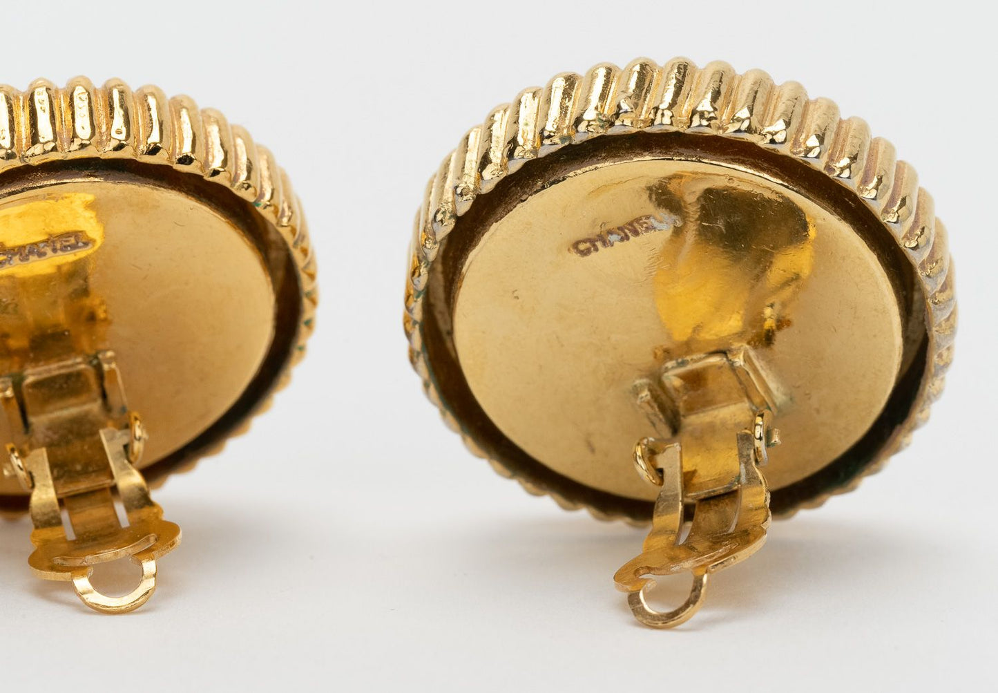 Chanel 70s   Pearl Clip Earrings