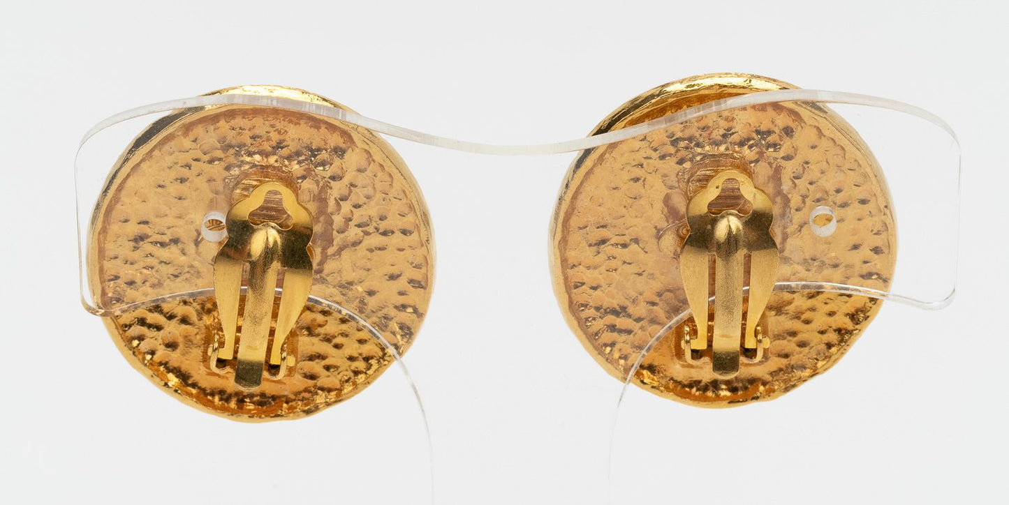 Chanel 80s   Gold Clip Earrings