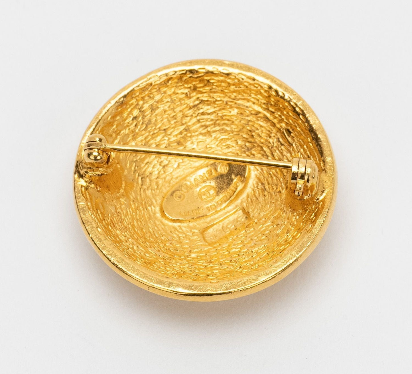Chanel 80s Quilted   Pin Gold