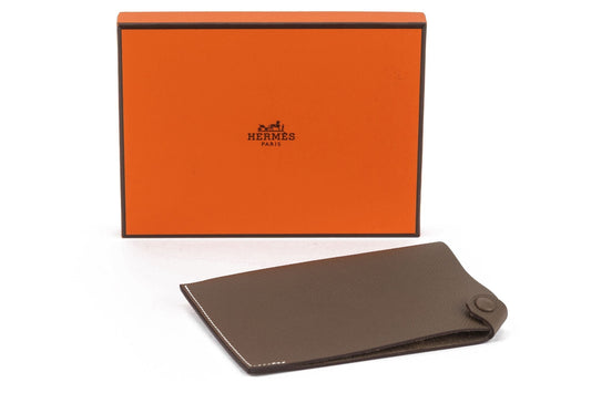 Hermes New Etoupe Epsom Passport Holder