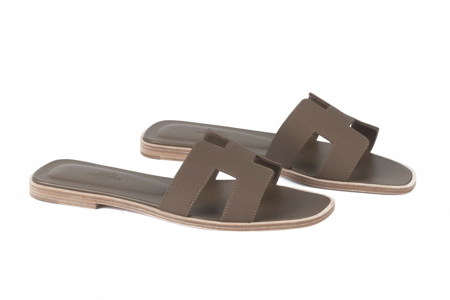 Hermes NIB Oran Sandal Etoupe 37.5