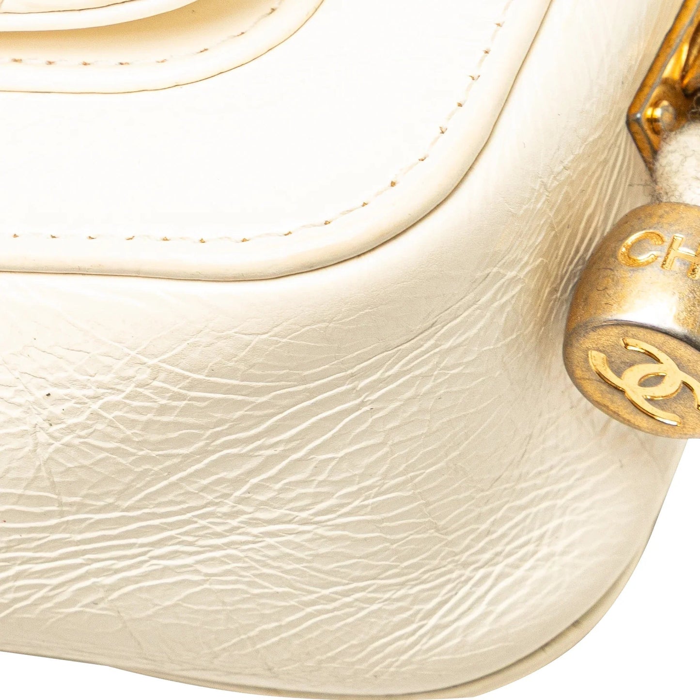 White Chanel Crumpled Calfskin En Vogue Rope Flap Satchel