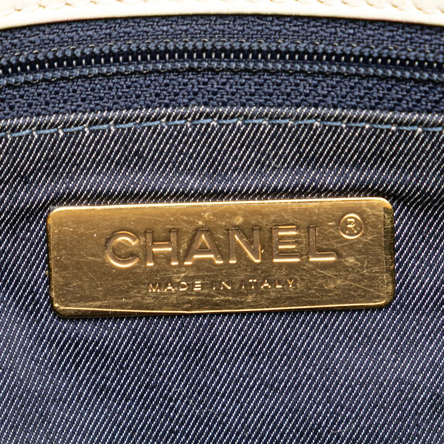 White Chanel Crumpled Calfskin En Vogue Rope Flap Satchel
