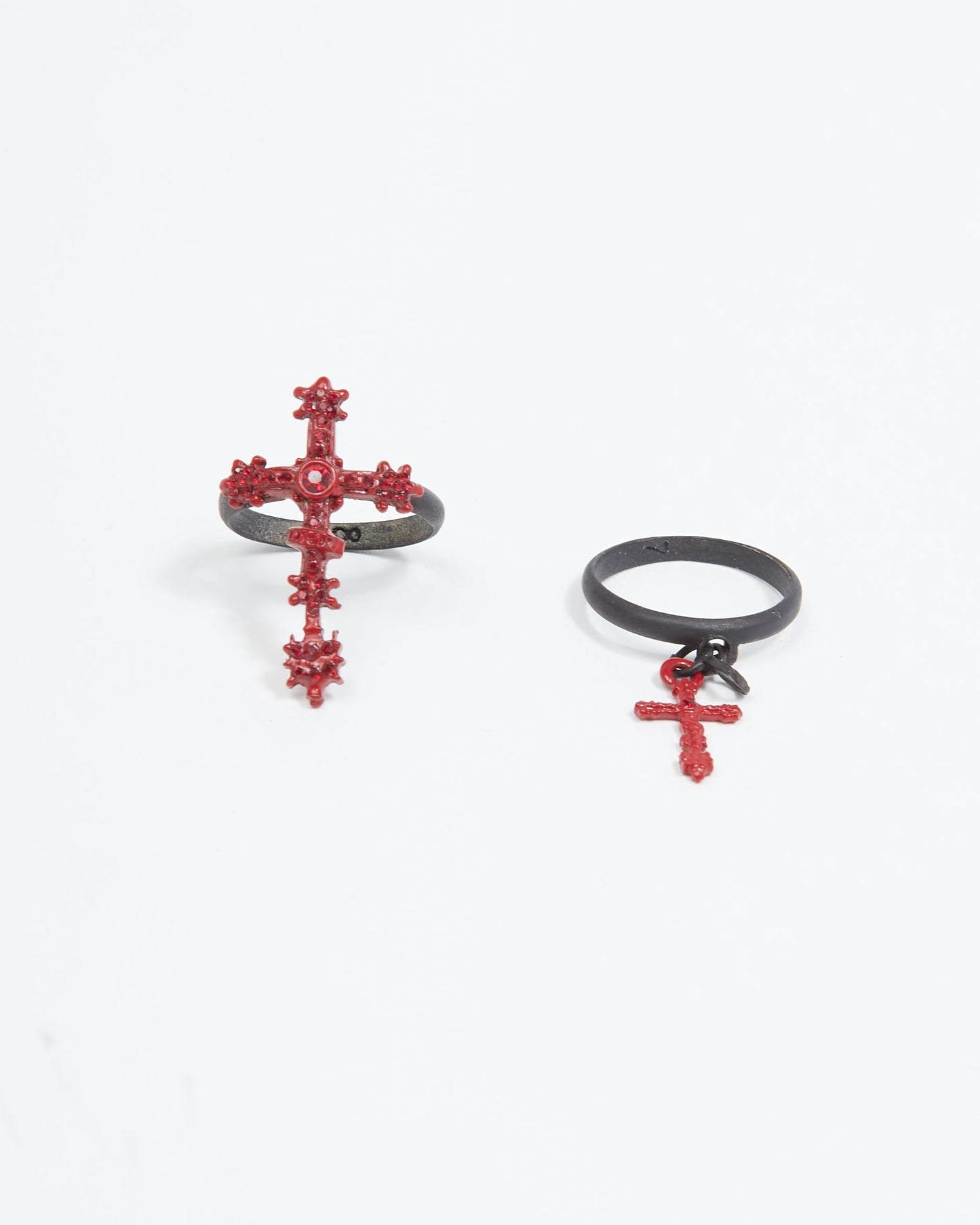 Dior   Red/Black Gothic Cross 2 Ring Set