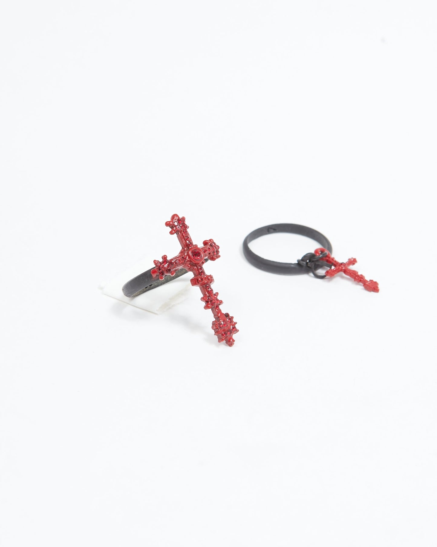 Dior   Red/Black Gothic Cross 2 Ring Set