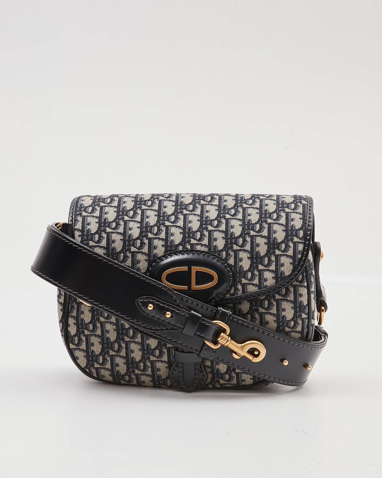Dior   Oblique Bobby Medium Crossbody Bag