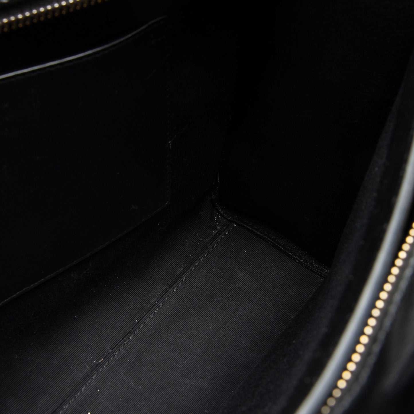 Saint Laurent Calfskin Monogram Uptown Medium Tote GumjsZ