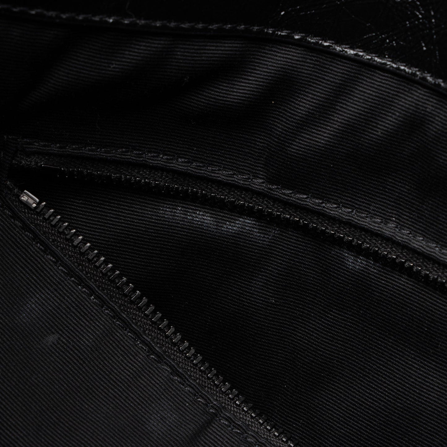 Saint Laurent Crinkled Calfskin Monogram Niki Medium Shopping Tote HoUdcp
