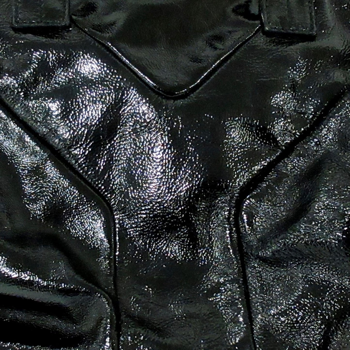Saint Laurent Easy Y Patent Leather Tote Bag (SHG-33497