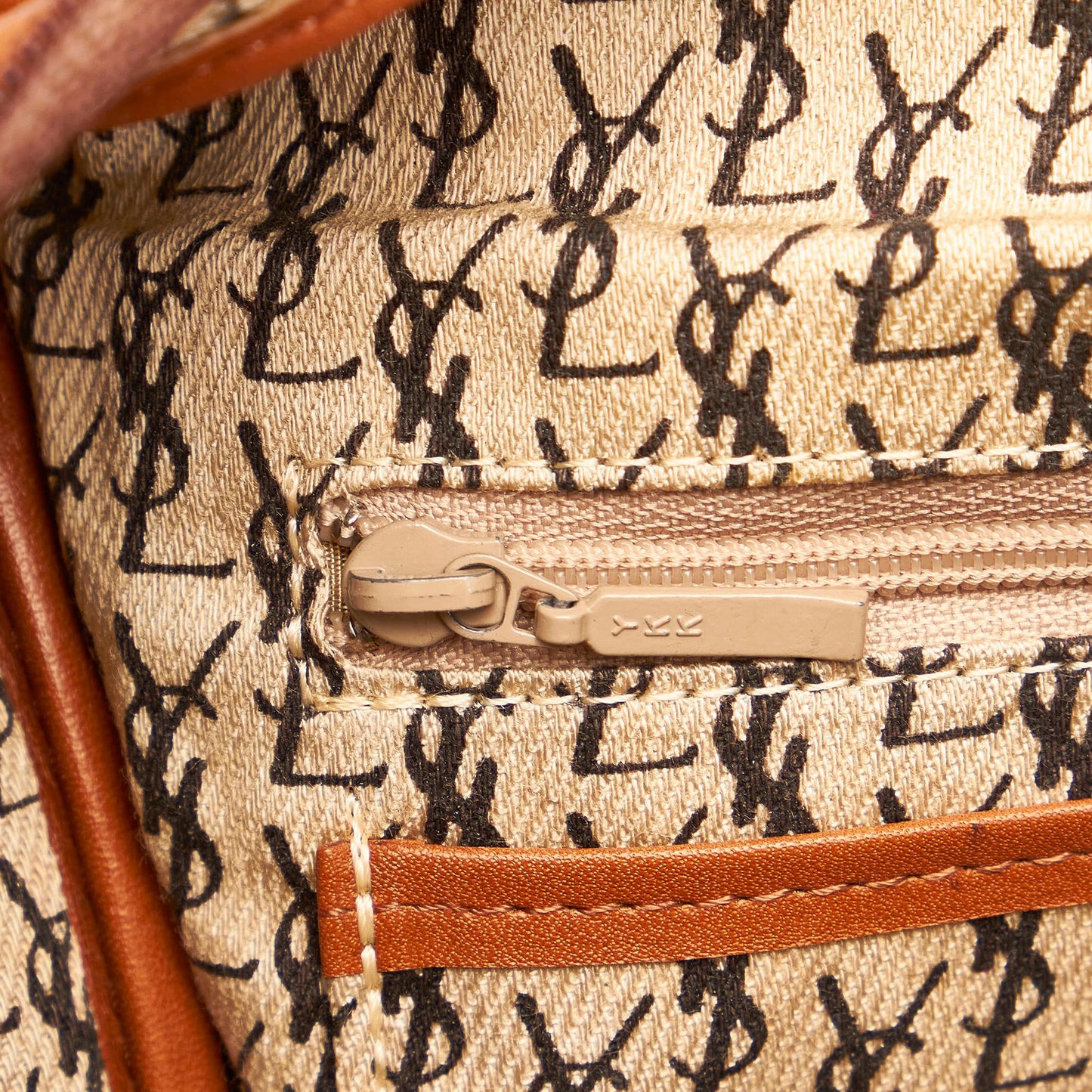 Saint Laurent Leather Boston Bag (SHG-31880