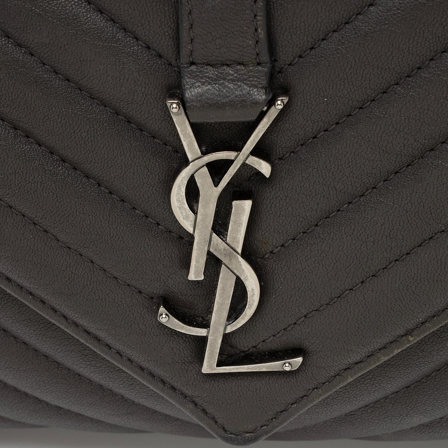 Saint Laurent Matelasse Calfskin Monogram College Medium Shoulder Bag VVdWy3