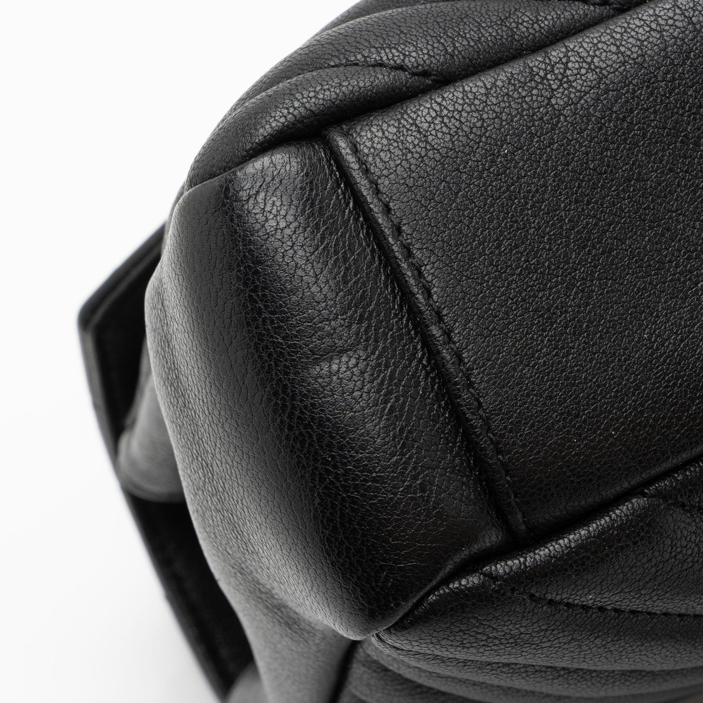Saint Laurent Matelasse Calfskin Monogram College Medium Shoulder Bag MMt0qg
