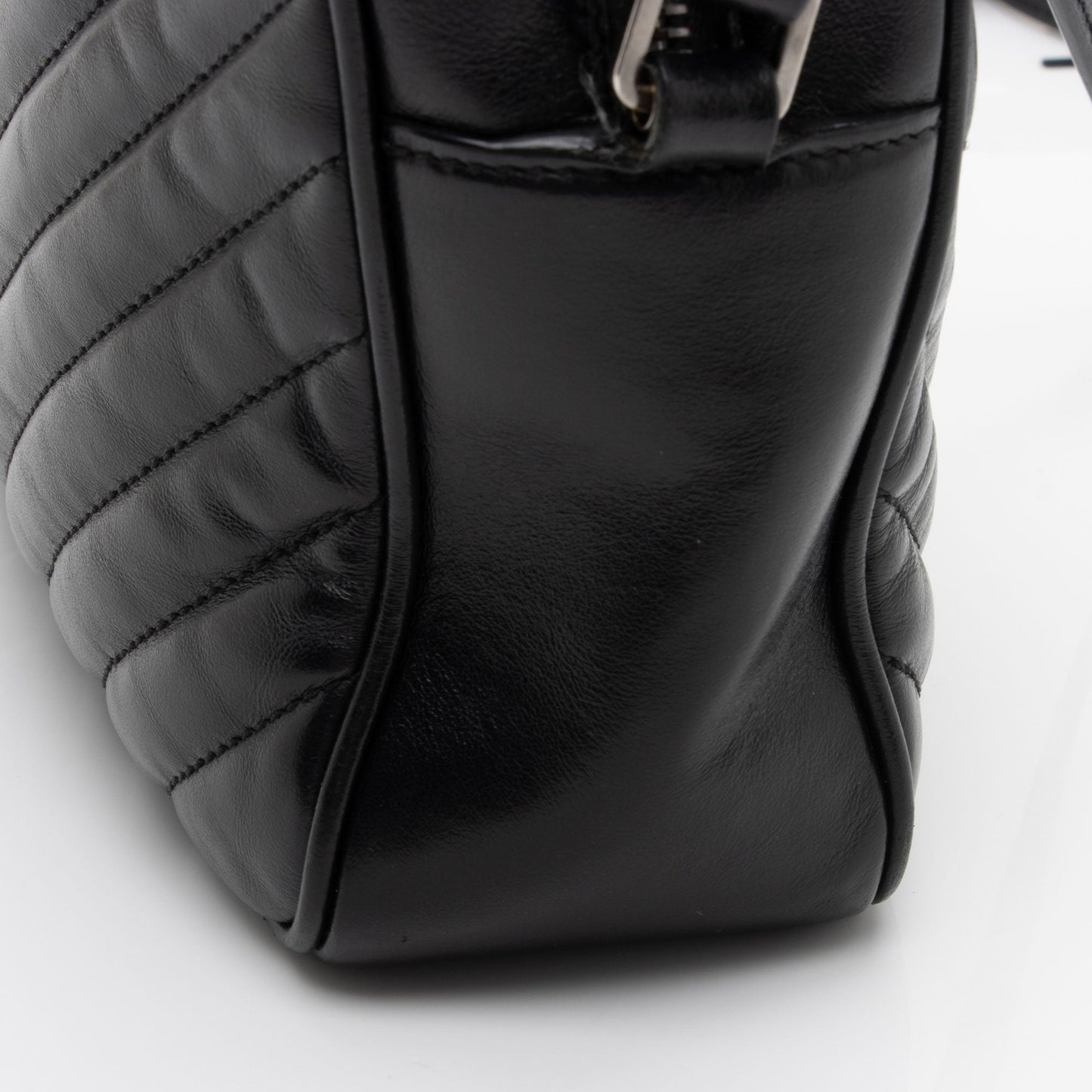Saint Laurent Matelasse Calfskin Monogram Lou Camera Bag 017geY